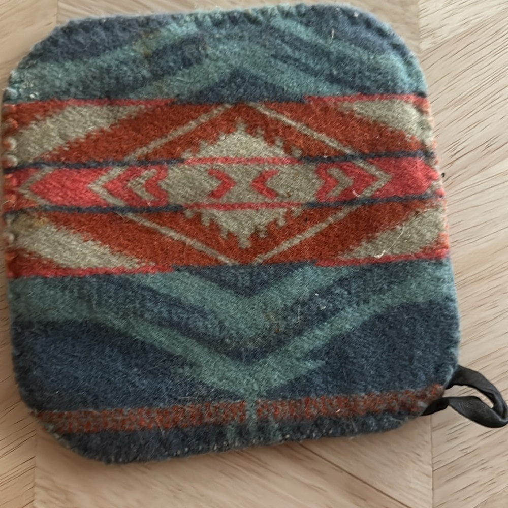 Pendleton pot holder - Picture 2 of 2